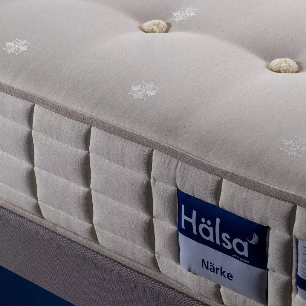 Hälsa Närke Yatak | At Kılı El Ustalığı Ponponlu Özel Tasarım Yatak Odası doğal yatak